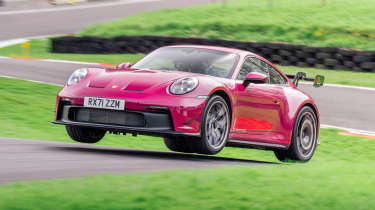 Porsche 911 GT3 Manthey Racing v Spartan